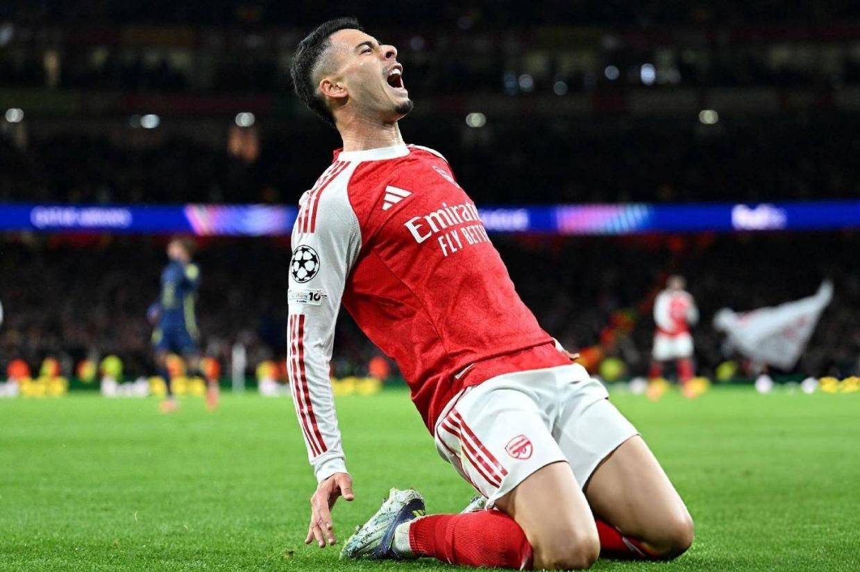 马丁内利三连杀剑指世界杯,阿森纳欧冠9场零封创历史